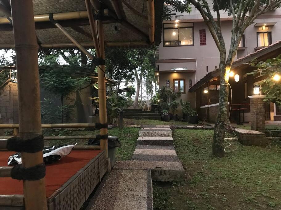 Villa Naumi Bandung Exterior foto